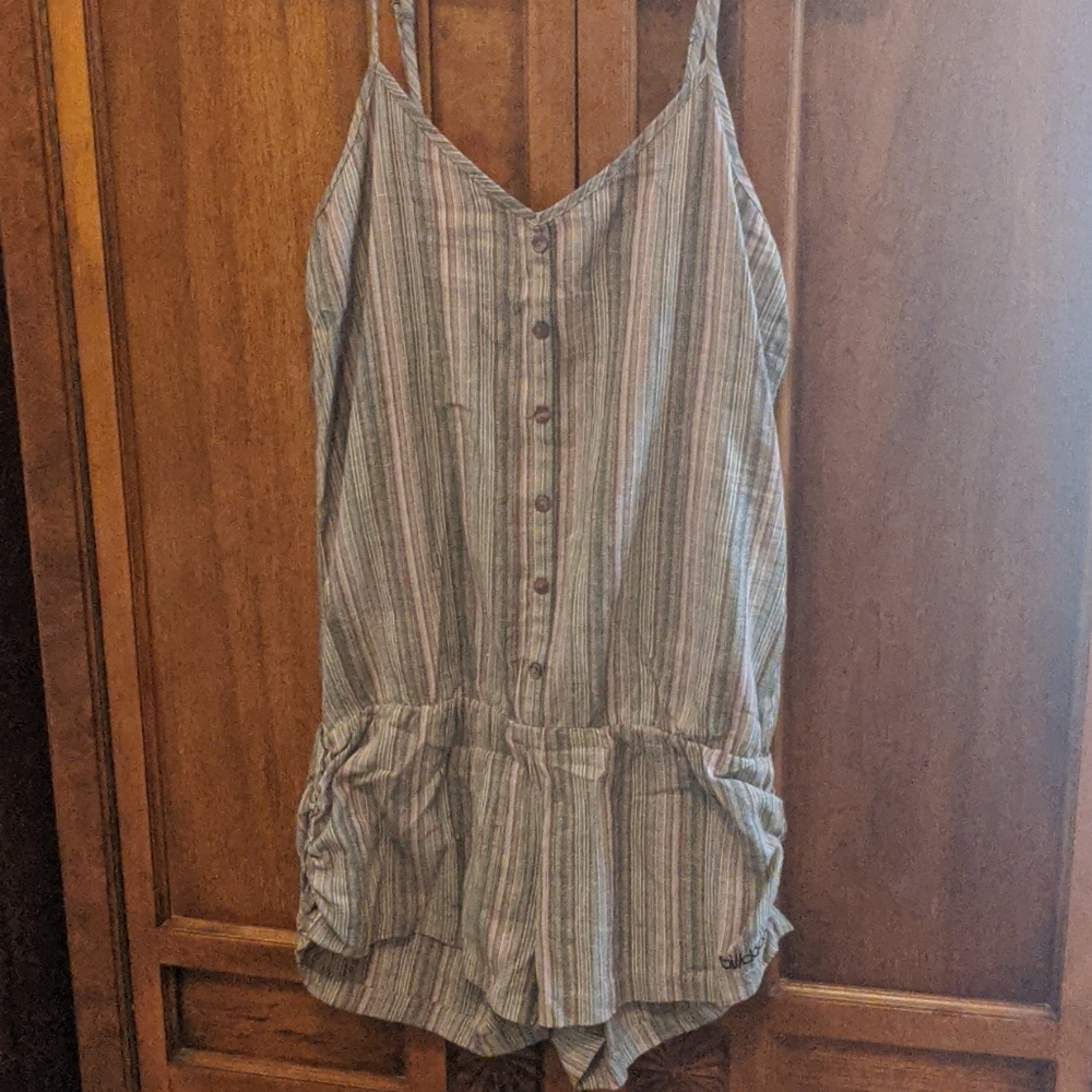 Short Billabong Romper with muti-colored stripes